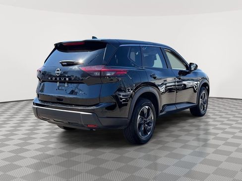 Used 2024 Nissan Rogue SV FWD image 9