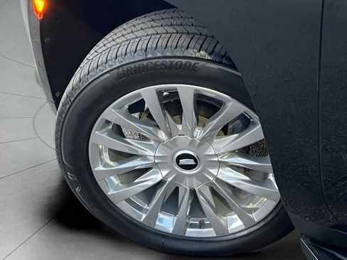 Used 2023 Cadillac Escalade ESV Premium Luxury image 49