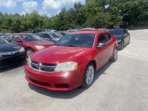 Used 2013 Dodge Avenger SE FWD image 2