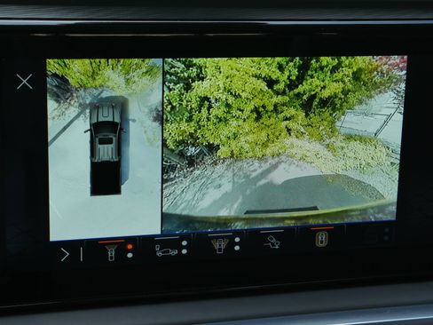 Used 2025 GMC Sierra 2500 Denali Ultimate w/ Max Trailering Package AWD/4WD image 11