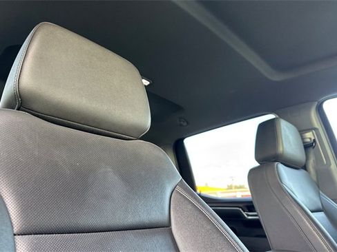 Used 2025 GMC Sierra 1500 SLT image 20
