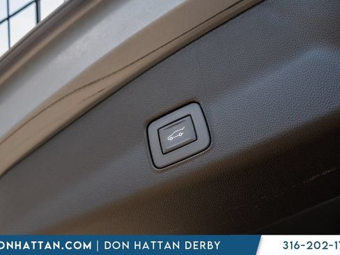 Used 2024 Chevrolet TrailBlazer LT w/ Convenience Package FWD image 34
