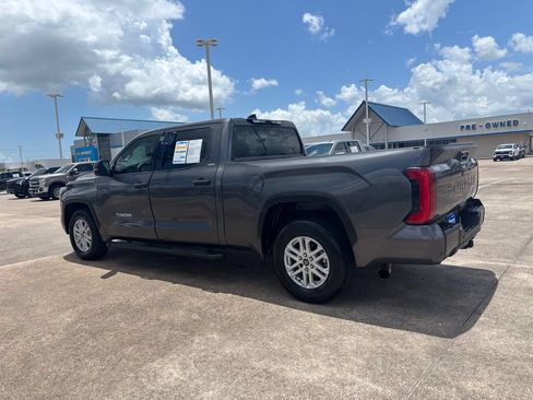 Used 2022 Toyota Tundra SR5 w/ Convenience Package RWD image 12