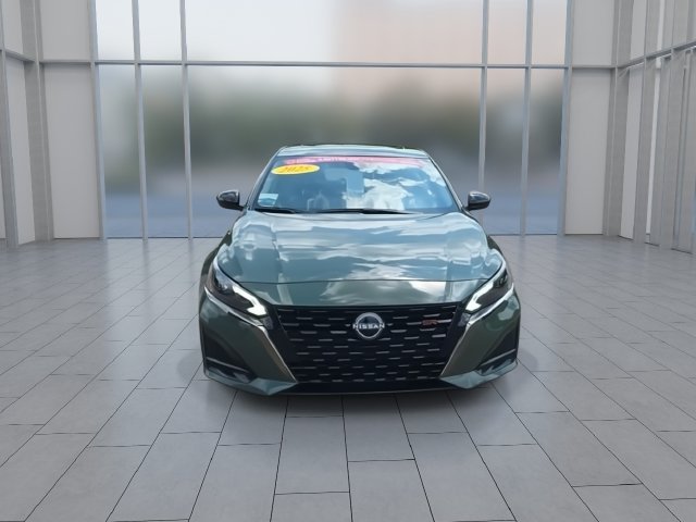 Certified 2025 Nissan Altima 2.5 SR w/ SR Premium Package AWD/4WD image 3