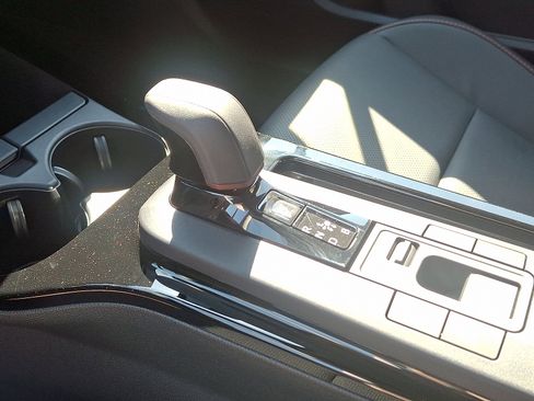 New 2025 Toyota Prius Plug-In Hybrid image 13