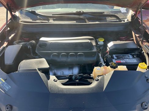 Used 2019 Jeep Cherokee Latitude Plus image 21