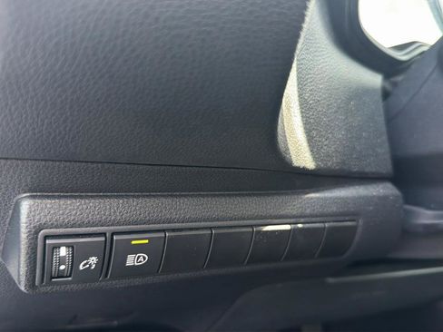 Used 2022 Toyota Corolla LE FWD image 12