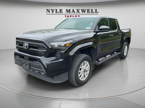 Used 2024 Toyota Tacoma SR AWD/4WD image 7