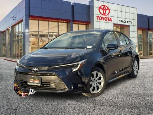 Certified 2026 Toyota Corolla LE FWD image 2