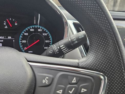 Used 2019 Chevrolet Equinox LS image 25