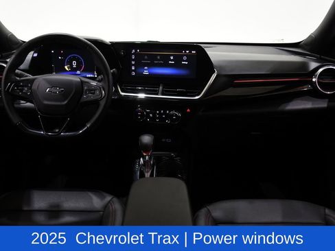 Used 2025 Chevrolet Trax RS image 8