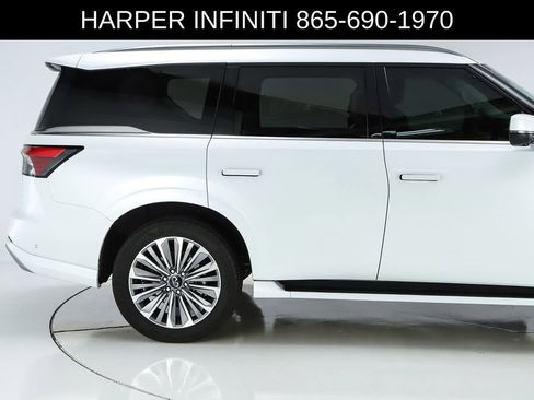 Used 2025 INFINITI QX80 Sensory AWD/4WD image 12
