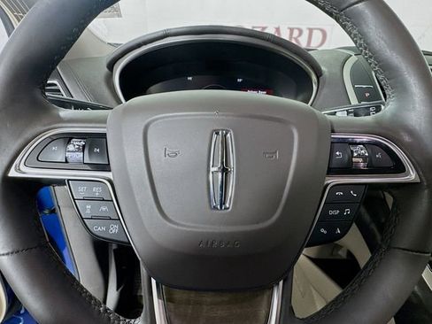 Used 2020 Lincoln Nautilus Reserve image 13