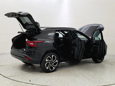 New 2026 Chevrolet Trax RS w/ Driver Confidence Package FWD image 12