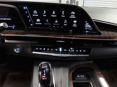 Certified 2022 Cadillac Escalade Premium Luxury Platinum AWD/4WD image 23