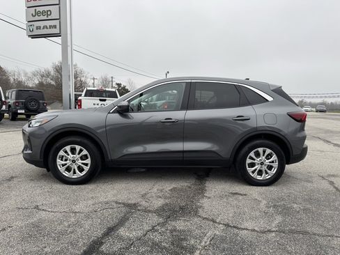 Used 2023 Ford Escape Active w/ Tech Pack #2 image 2