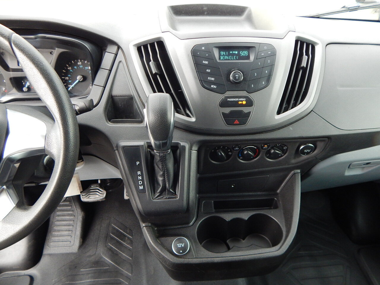 Used 2018 Ford Transit 250 148 Medium Roof RWD image 23