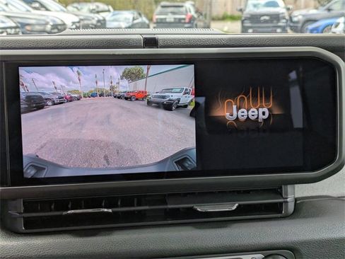 New 2025 Jeep Gladiator Sport image 21