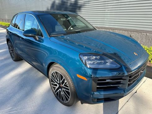 Certified 2026 Porsche Cayenne S AWD/4WD image 11