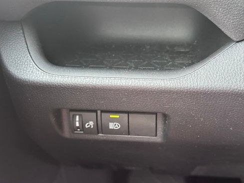 Used 2023 Toyota RAV4 XLE AWD/4WD image 12