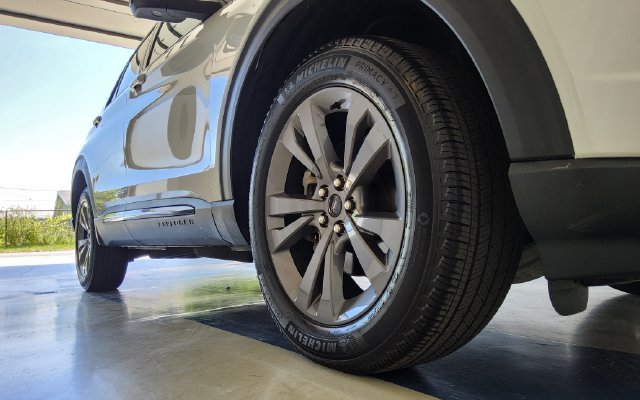 Used 2024 Ford Explorer XLT w/ Equipment Group 202A AWD/4WD image 20