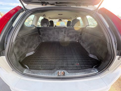 Used 2015 Volvo XC60 T5 image 9