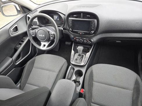 Used 2022 Kia Soul LX w/ Technology Package FWD image 22