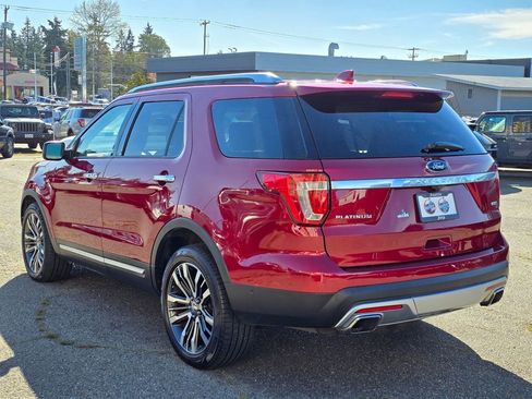 Used 2016 Ford Explorer Platinum AWD/4WD image 6