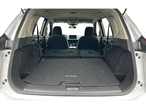 Certified 2025 Nissan Rogue S image 27