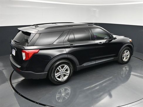 Used 2021 Ford Explorer XLT w/ Equipment Group 202A RWD image 23
