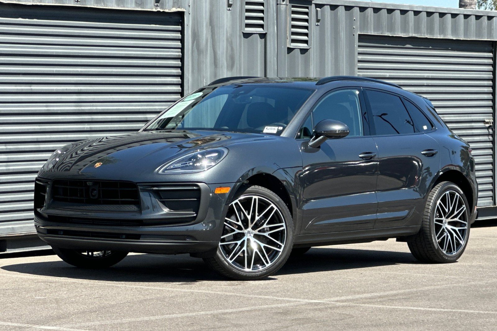 Used 2026 Porsche Macan AWD/4WD image 1