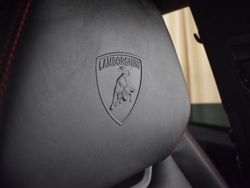 Used 2019 Lamborghini Urus AWD/4WD image 37