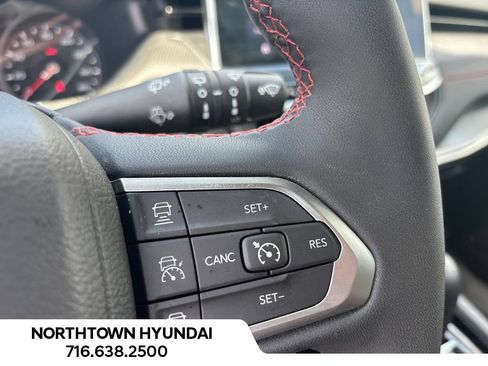 Used 2026 Jeep Compass Trailhawk AWD/4WD image 17