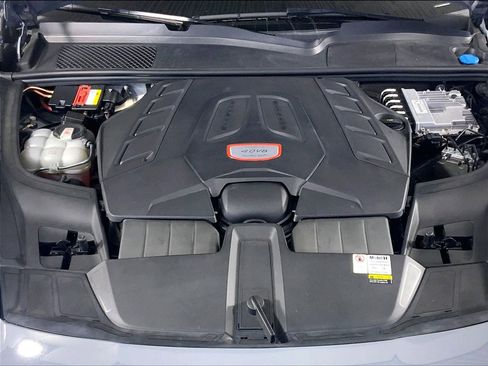 Used 2022 Porsche Cayenne Turbo GT AWD/4WD image 25