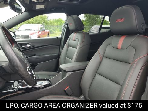 Certified 2025 Chevrolet Trax RS w/ Sunroof Package FWD image 5
