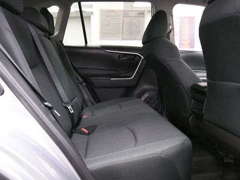 Used 2021 Toyota RAV4 LE w/ Carpet Mat Package (TMS) AWD/4WD image 23