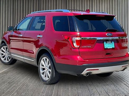 Used 2016 Ford Explorer Limited FWD image 3