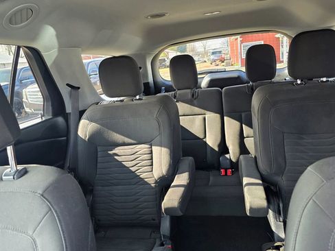 Used 2021 Ford Explorer XLT image 23