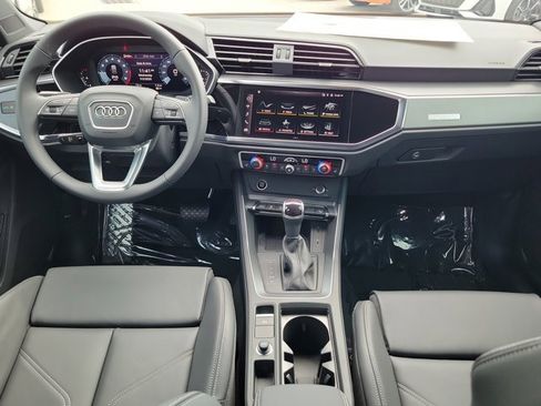 New 2025 Audi Q3 2.0T Premium image 2