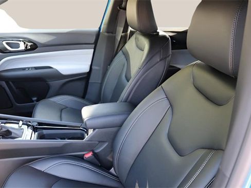 New 2026 Jeep Compass Limited image 11