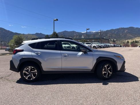 Used 2024 Subaru Crosstrek 2.0i Premium image 8