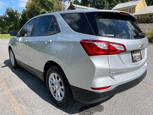Used 2020 Chevrolet Equinox LS FWD image 34