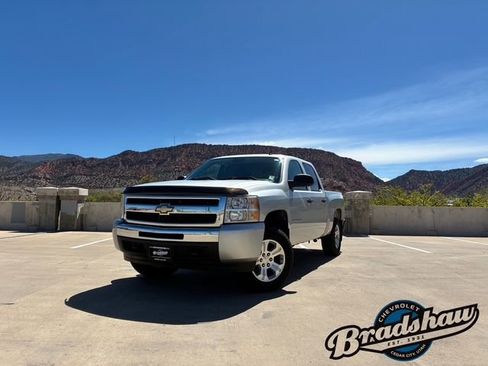 Used 2011 Chevrolet Silverado 1500 LT AWD/4WD image 1
