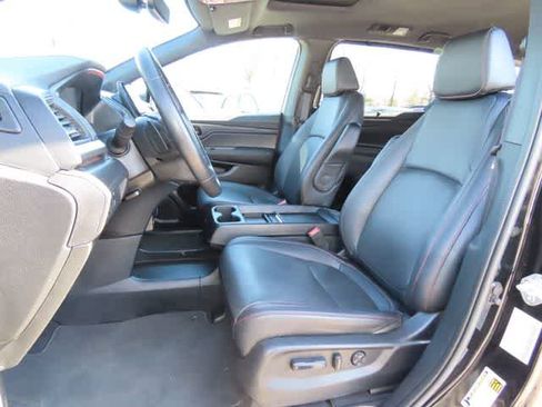 Certified 2023 Honda Odyssey Sport image 13