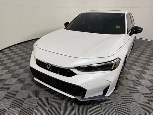 Used 2025 Honda Civic Sport Touring image 2