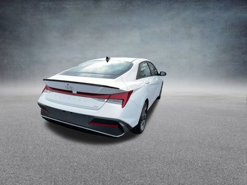 New 2025 Hyundai Elantra SEL image 20