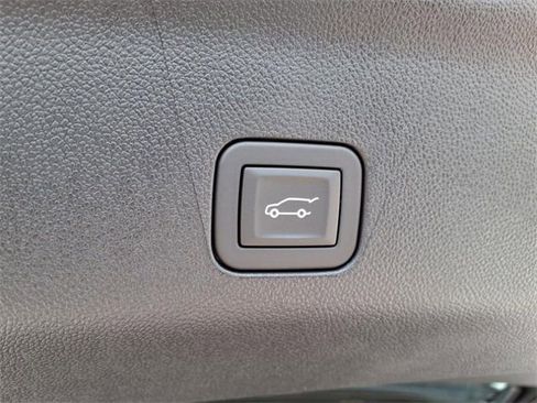 New 2025 Chevrolet Tahoe Premier AWD/4WD image 13