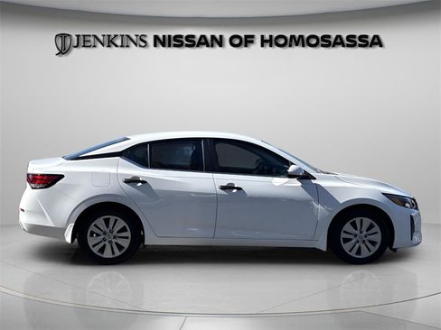 Certified 2025 Nissan Sentra S image 9