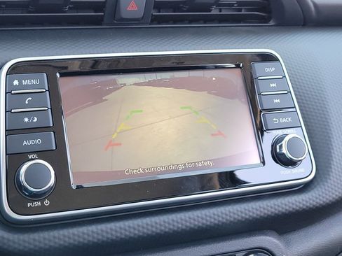 New 2025 Nissan Kicks Play S image 11