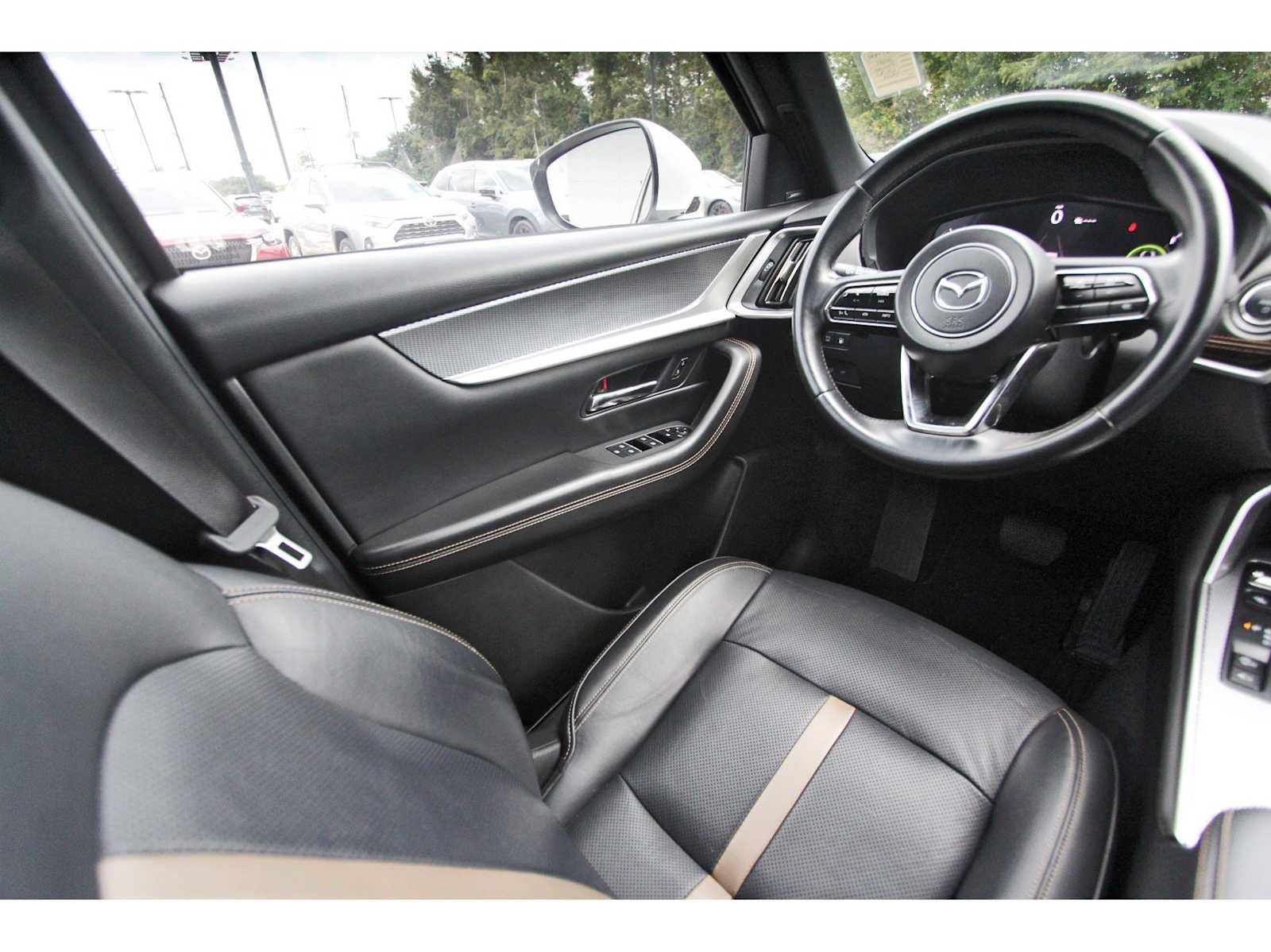 Used 2024 MAZDA CX-90 Plug-In Hybrid w/ Premium Plus AWD/4WD image 6